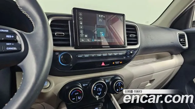 Hyundai Venue — Фото автомобиля 13