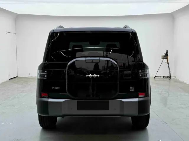 BYD FangChengBao Titanium 7 — Фото автомобиля 8