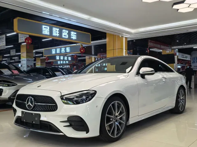Фотография автомобиля — Mercedes-Benz E-Class