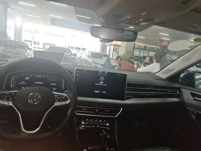 Volkswagen Sagitar — Фото автомобиля 9