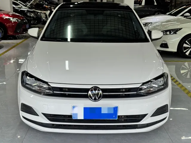 Volkswagen Polo — Фото автомобиля 2