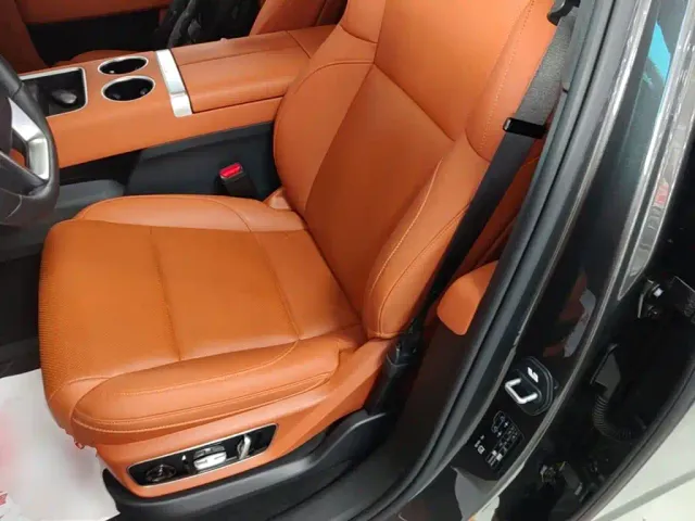 Li Auto L7 — Фото автомобиля 14