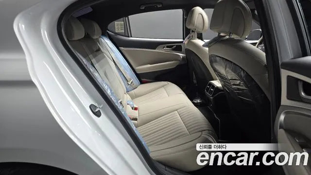 Genesis G70 New — Фото автомобиля 17