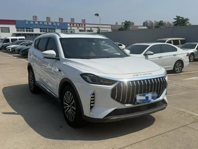 Jetour X70 Plus — Фото автомобиля 3