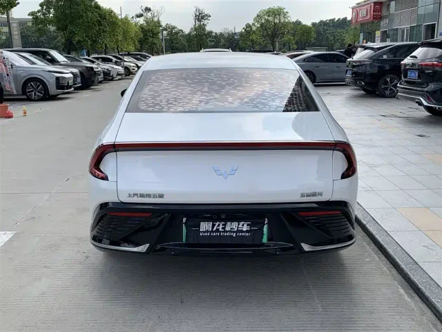 Wuling Starlight — Фото автомобиля 7