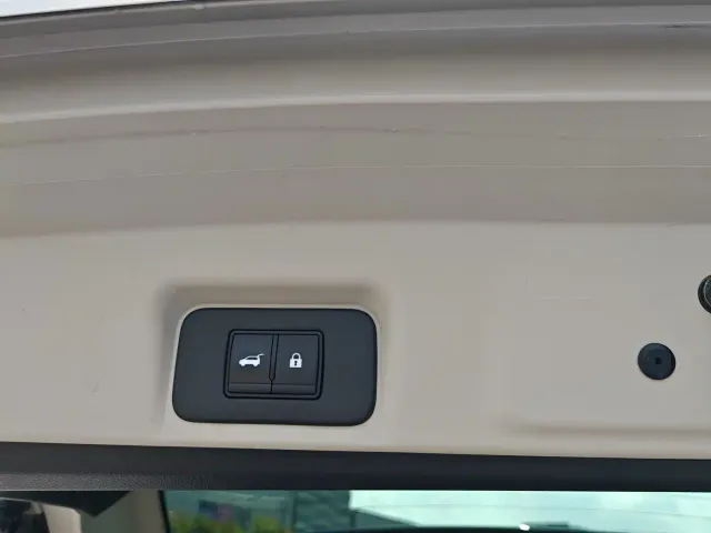 Nissan Ariya — Фото автомобиля 8