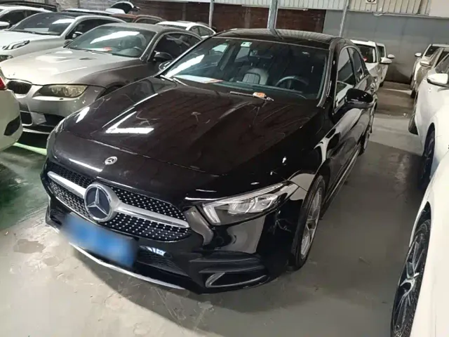 Фотография автомобиля — Mercedes-Benz A-Class