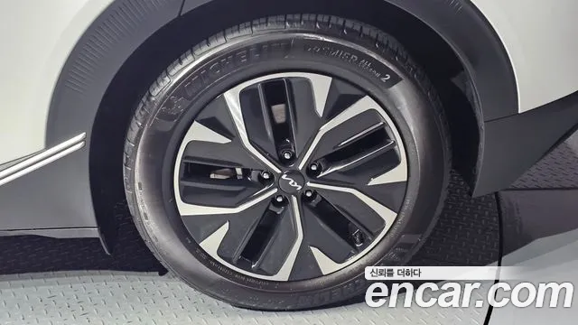 Kia EV6 — Фото автомобиля 6