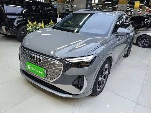 Фотография автомобиля — Audi Q4 e-tron