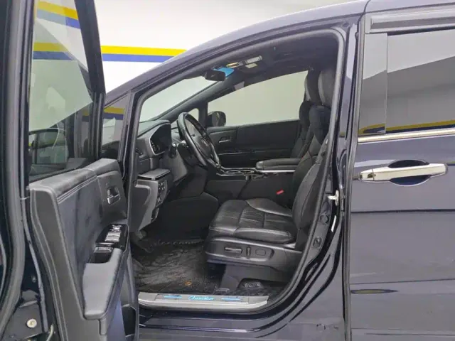 Honda Odyssey — Фото автомобиля 9