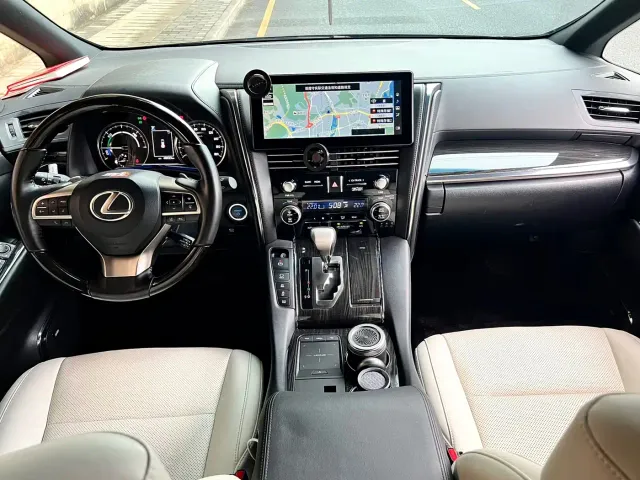 Lexus LM — Фото автомобиля 15