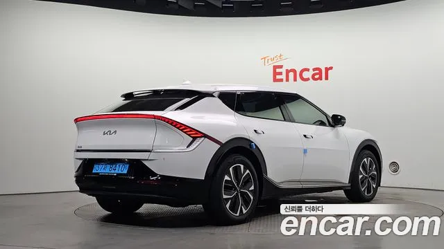 Kia EV6 — Фото автомобиля 2
