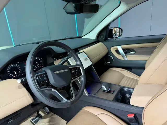 Land Rover Discovery Sport — Фото автомобиля 11