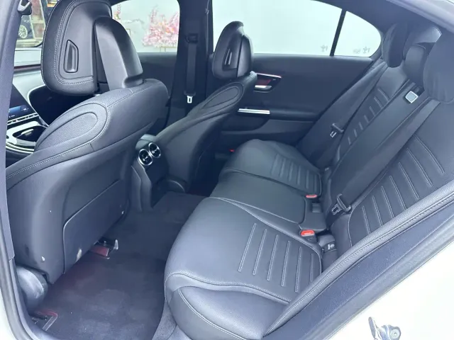 Mercedes-Benz C-Class — Фото автомобиля 19