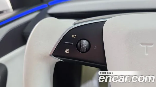Tesla Model Y — Фото автомобиля 16