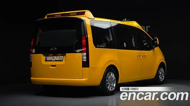 Фотография автомобиля — Hyundai Staria