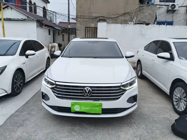 Volkswagen Lavida — Фото автомобиля 2