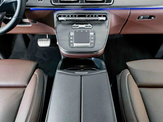 Mercedes-Benz V-Class — Фото автомобиля 14