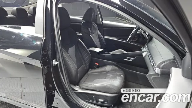 Hyundai Avante CN7 — Фото автомобиля 16
