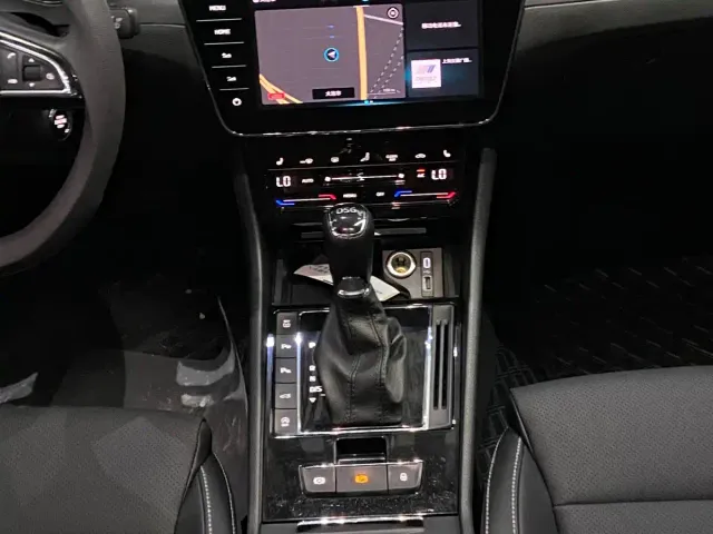 Skoda Superb — Фото автомобиля 21