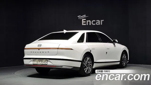 Hyundai Grandeur GN7 — Фото автомобиля 2