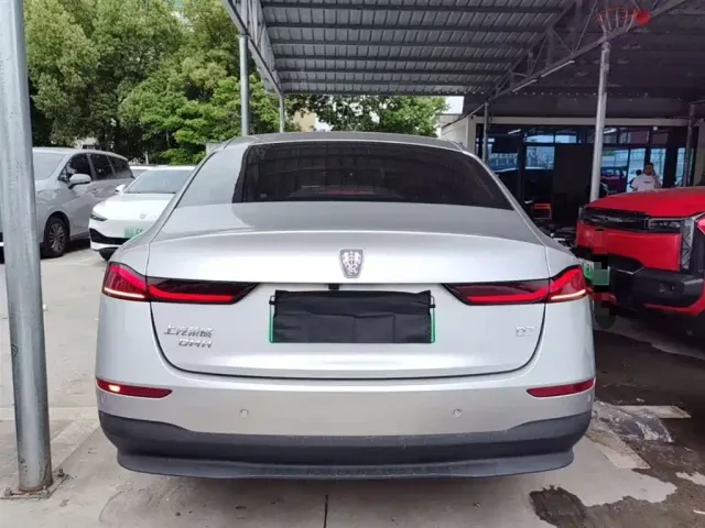 Roewe D7 — Фото автомобиля 5