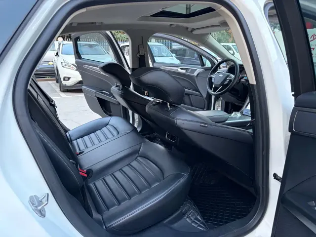Ford Mondeo — Фото автомобиля 7