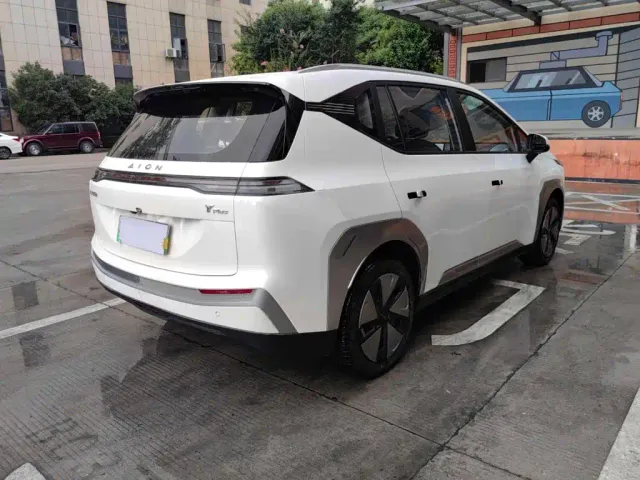 GAC Aion Y — Фото автомобиля 18