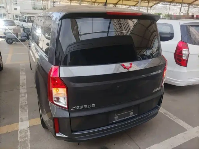 Wuling Zhengcheng — Фото автомобиля 3
