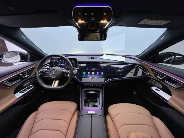 Mercedes-Benz E-Class — Фото автомобиля 8