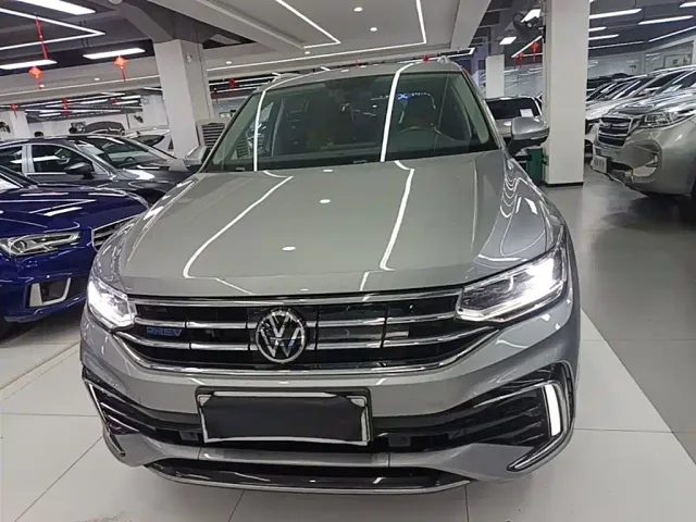 Volkswagen Tiguan L PHEV — Фото автомобиля 2