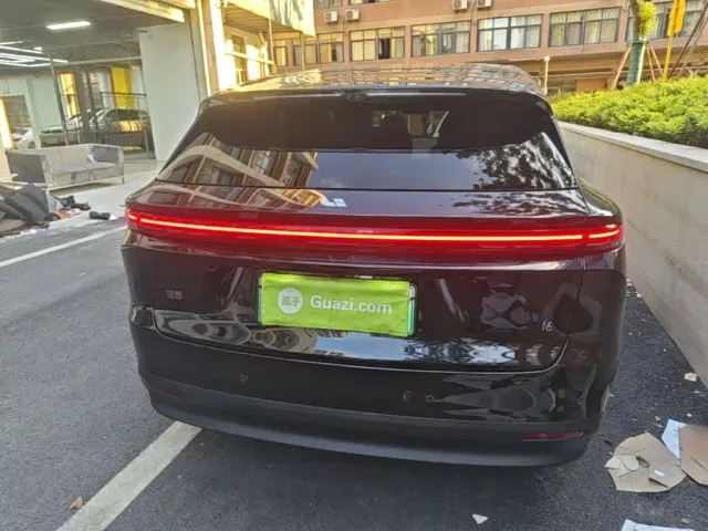 Li Auto i6 — Фото автомобиля 5