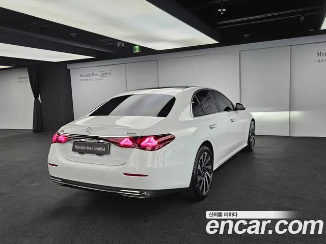 Mercedes-Benz E-Class W214 — Фото автомобиля 2