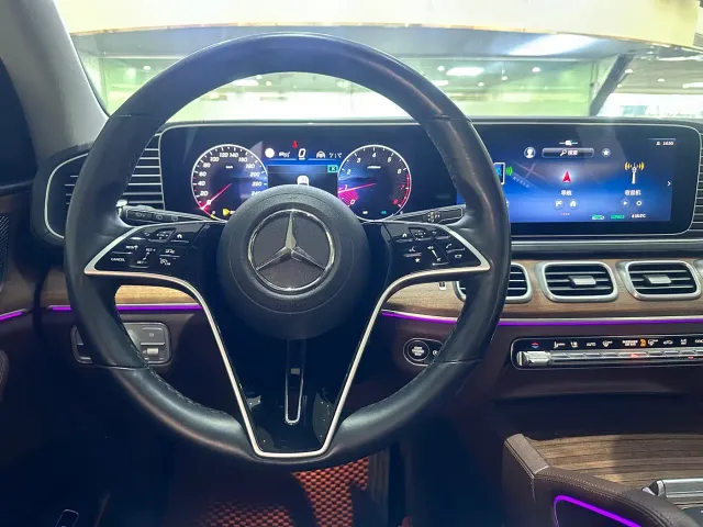 Mercedes-Benz GLE-Class — Фото автомобиля 8