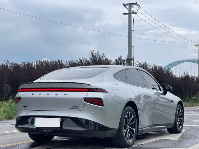 Xpeng P7 — Фото автомобиля 7