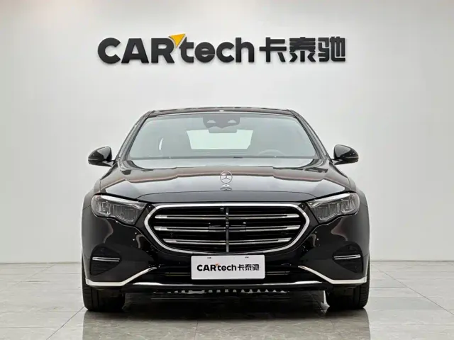 Mercedes-Benz E-Class — Фото автомобиля 7