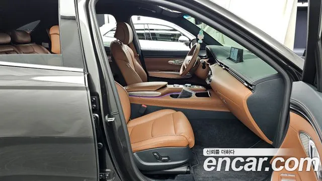 Genesis GV70 2.5T Бензин AWD — Фото автомобиля 9