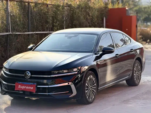 Фотография автомобиля — Volkswagen Magotan