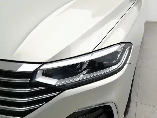 Volkswagen Lavida — Фото автомобиля 7