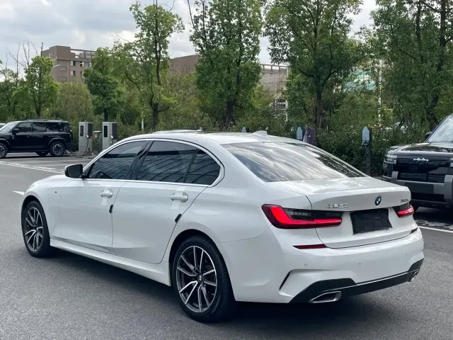 BMW BMW 3 Series 2022 320Li M Sport Package — Фото автомобиля 16
