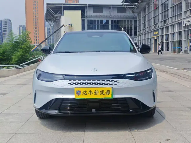 Leapmotor C01 — Фото автомобиля 8