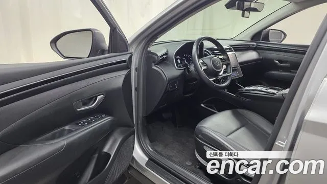 Hyundai Tucson Tucson (NX4) Дизель 2.0 2WD — Фото автомобиля 10