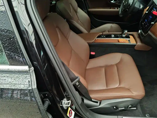 Volvo S90 — Фото автомобиля 24