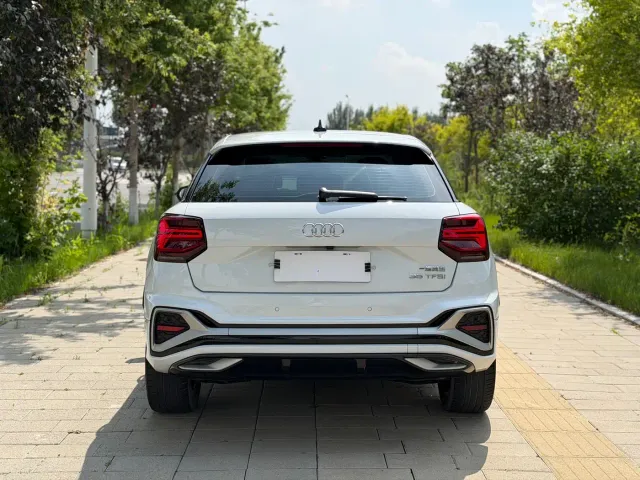 Audi Q2L — Фото автомобиля 23