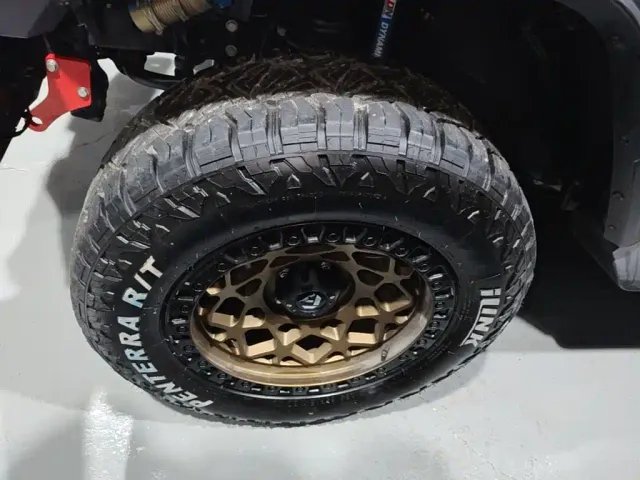 Jeep Wrangler — Фото автомобиля 22