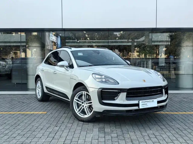 Porsche Macan — Фото автомобиля 10