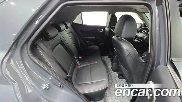 Hyundai Venue — Фото автомобиля 24