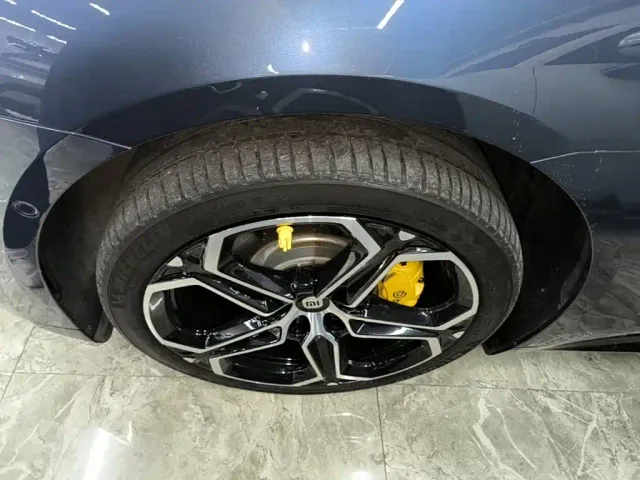 Xiaomi SU7 — Фото автомобиля 22