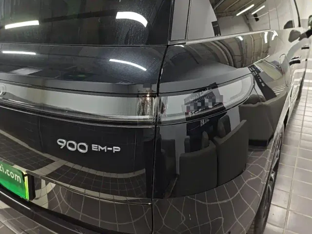 Lynk & Co 900 — Фото автомобиля 7
