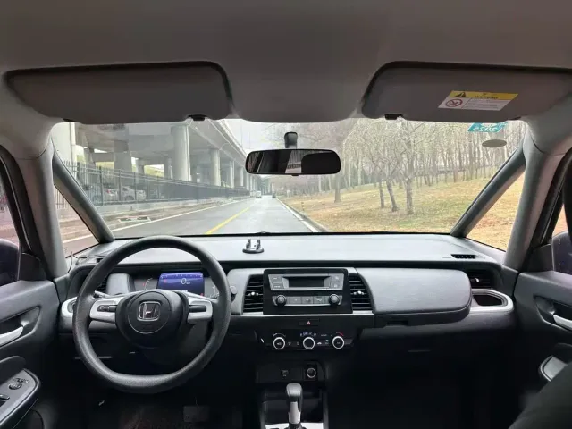 Honda Fit — Фото автомобиля 7